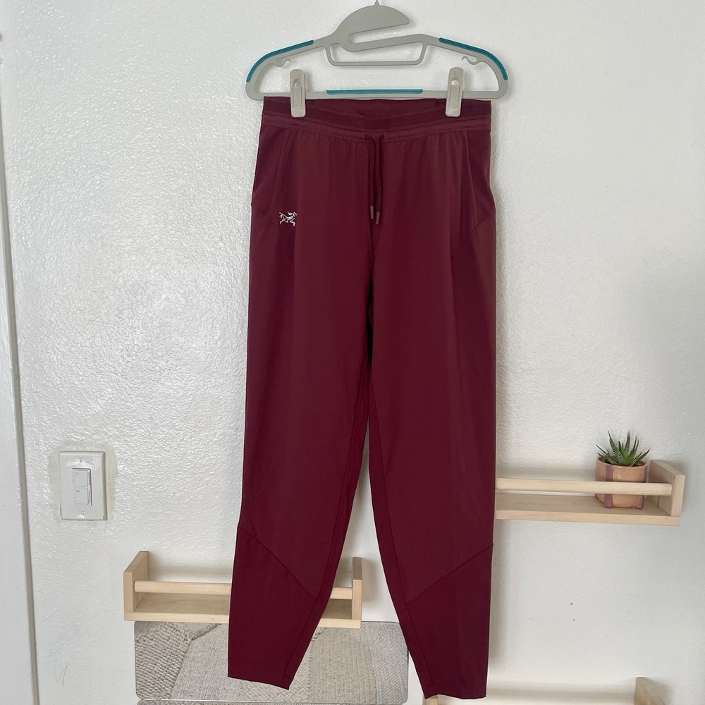 Arcteryx Norvan Insulated Pants Women's Size 6 Color "Mars"/Burgundy